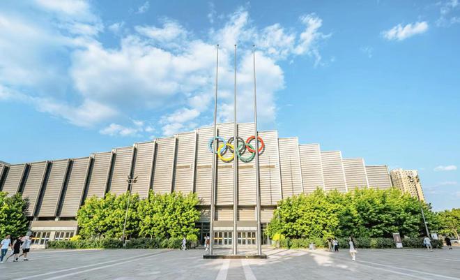 开元体育·(中国)官方网站2025年扩招最猛的985大学录取分数不高学生有机会捡(图1)